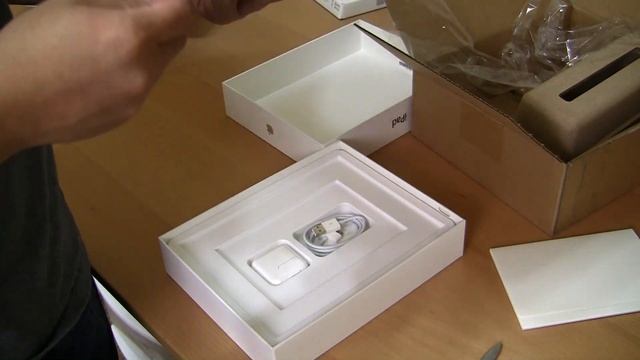 Apple iPad 3G & Camera Connection Kit Unboxing смотреть онлайн