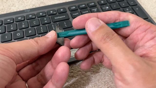 Logitech MX Keys and MX Craft keyboard keycap removal смотреть онлайн