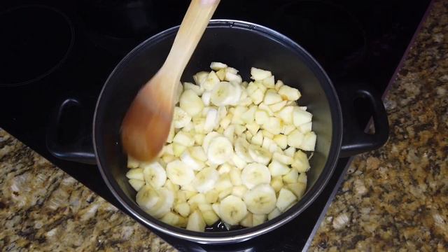 Compote de pommes bananes, un délice pour tout âge. Ne l'achetez plus faite la vous même смотреть онлайн