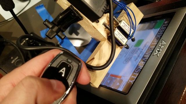 Remote Control Button Presser for LCD Touch Screens смотреть онлайн
