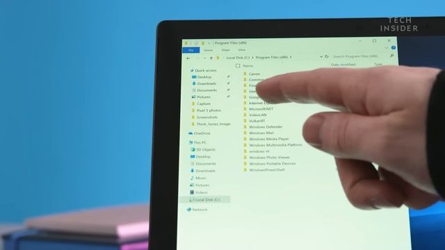 Everything Wrong With Touch Screen Laptops | Untangled смотреть онлайн