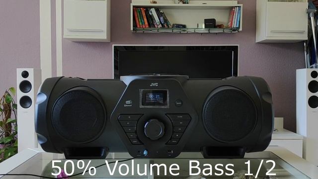 JVC RV-NB300DAB Boomblaster vs JVC RV-NB1 Kaboom and JBL Boombox 2 смотреть онлайн