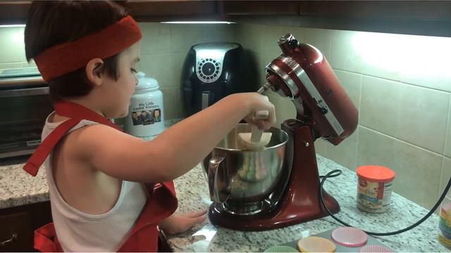 Avrey Makes Fabulous Cupcakes!