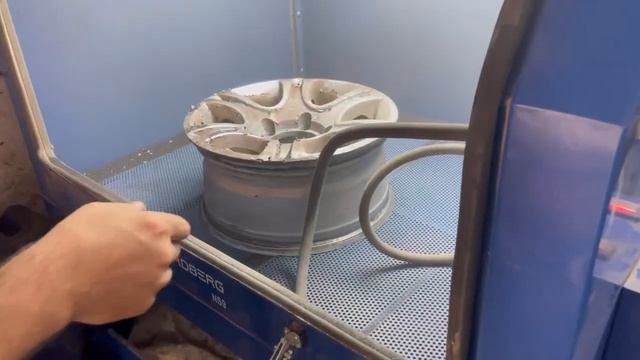 Обзор работы пескоструйной камеры NORDBERG NS9 с фронтальной загрузкой смотреть онлайн