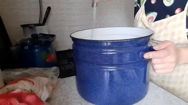 Хлопочем, готовим, едим, Живем в деревне смотреть онлайн