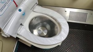 Туалет в поезде Гранд-экспресс