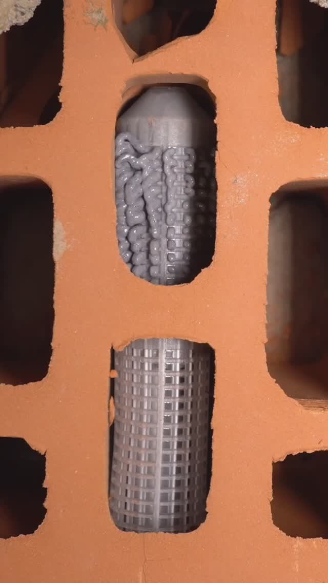 Установка и работа химического анкера в пустотелом кирпиче #shorts #химическийанкер #крепеж смотреть онлайн