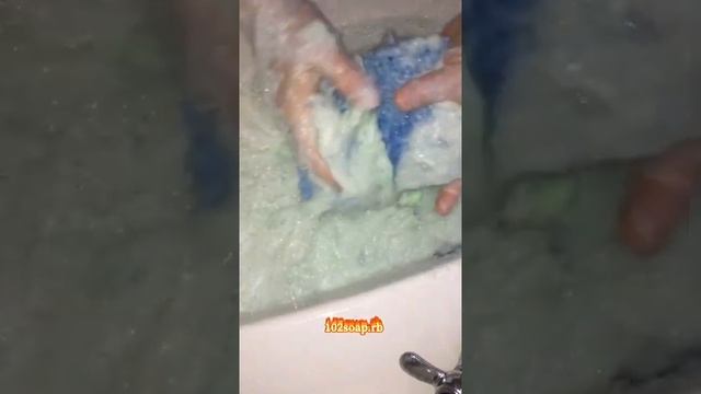 Просто жмяк в раковине . Чувствительных в шуму воды прошу не смотреть ? смотреть онлайн