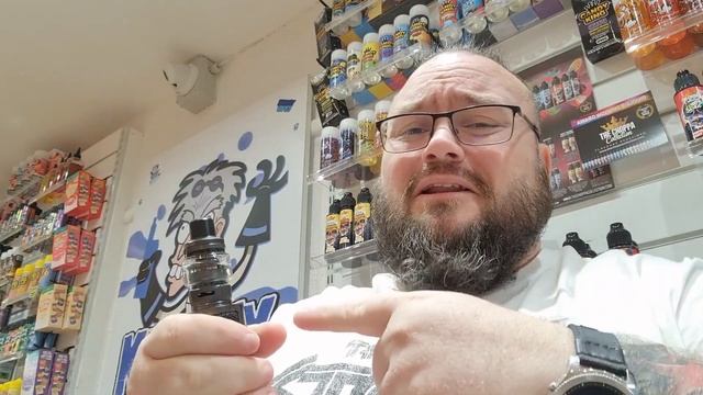 Vaporesso Target 200 & iTank - New Unique Design - First Impressions! смотреть онлайн