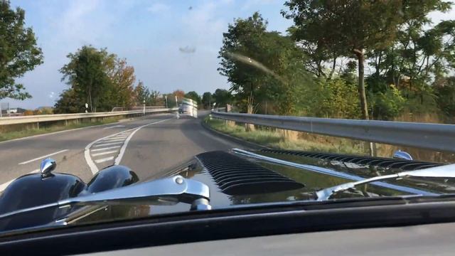 Morgan Plus 8 4.6 driving sound through a small town смотреть онлайн