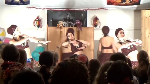 Группа в полосатых купальниках @ Новогодняя вечеринка 27 12 2015 смотреть онлайн