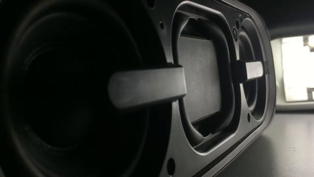 Sony SRS XB40 wavy bass test смотреть онлайн