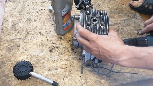 Замер компрессии на веломоторе F50, поджатие камеры сгорания.