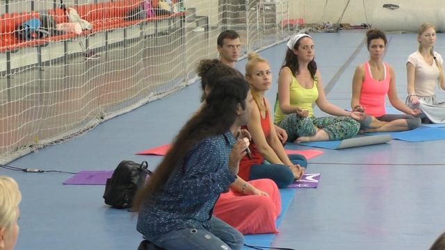 ФОК "Салют" была проведена встреча-класс по йоге с Шивой Гириш (Shiva Girish),8 смотреть онлайн