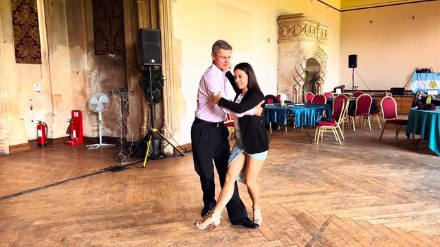 Adornos para el Tango, Parada Yanina Quiñones y Neri Piliu смотреть онлайн