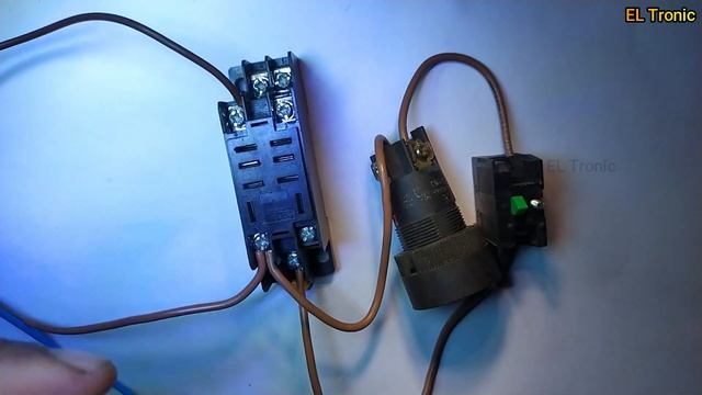 Relay Holding Circuit | Relay Holding using Push Buttons | Push Button Switch Starter with Relay смотреть онлайн