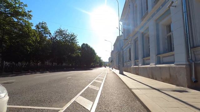 Morning in Moscow during quarantine. Bike ride along the Boulevard Ring in 4K смотреть онлайн