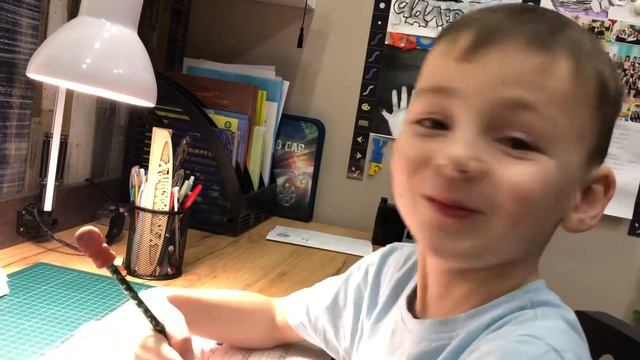 Крутой Никон делает уроки и передаёт привет одноклассникам!!! смотреть онлайн