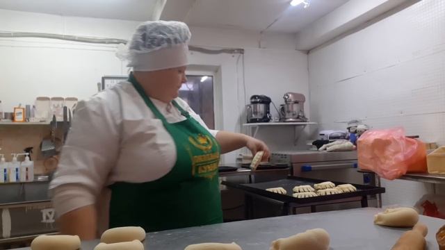 129 серия ДЕЛО было в ОКТЯБРЕ лежала БУЛКА НА СТОЛЕ?? смотреть онлайн