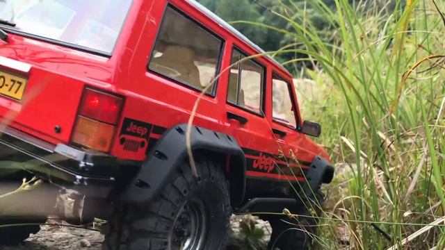 Jeep Cherokee XJ VS Chevrolet K5 Blazer | Rock Trails смотреть онлайн