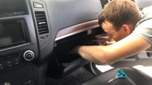 Паджеро 4, боремся с шумами в салоне (Бардачок)