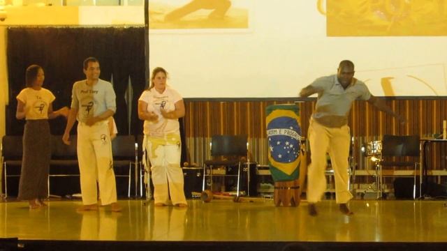 Mundo capoeira shows Black History , Prof Tony смотреть онлайн