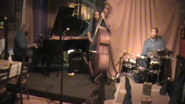 Creole Restaurant & Music Supper Club presents the Emanuel Harrold Quartet Pt. 1 of 2 смотреть онлайн