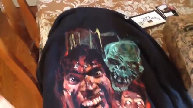 Fright Rags Evil Dead 2 Groovy Edition - Collector's Box and HorrorHound 38 смотреть онлайн