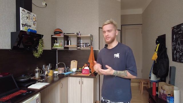 ПУТЕШЕСТВИЕ АВТОСТОПОМ | КАТАЮСЬ 4 ГОДА ПО МИРУ смотреть онлайн