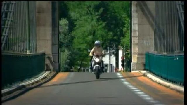 Suzuki Gladius 2009 -Suzuki Motocorse Valencia- смотреть онлайн