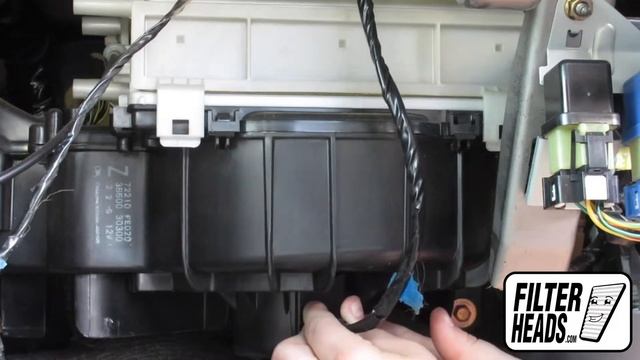 How to Replace Cabin Air Filter 2002 Subaru Impreza смотреть онлайн