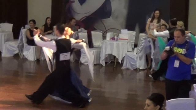 Танцуем медленный вальс на Pro-Am турнире GallaDance Guru Cup смотреть онлайн