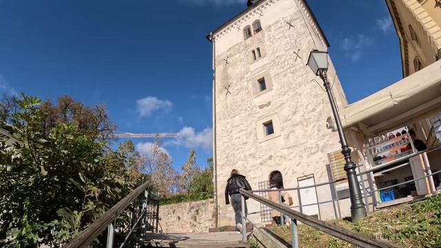 南ヨーロッパ クロアチア ザグレブのザグレブ大聖堂 聖マルコ教会を散策/Zagreb Cathedral, St.Mark's Church and so on in Zagreb, Croatia смотреть онлайн