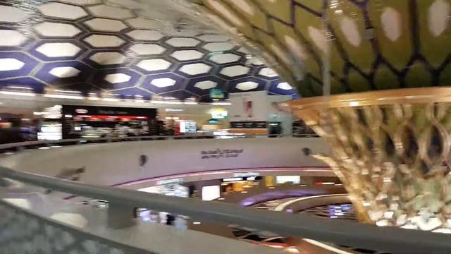 AUH Abu Dhabi Airport Departures Concourse смотреть онлайн