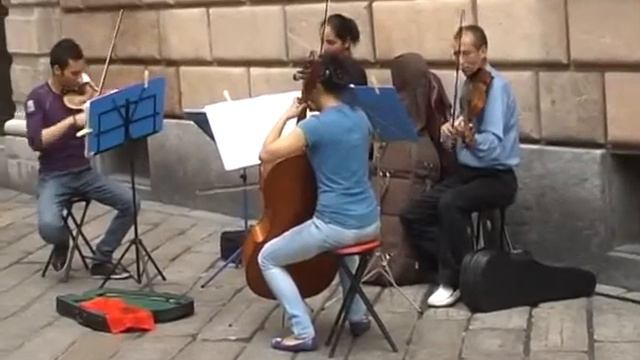 Маленькая ночная серенада Моцарта в Генуе смотреть онлайн