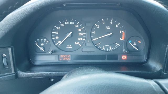 Запуск BMW e34 M20B25 при 0⁰ градусов. Глючит приборка. смотреть онлайн