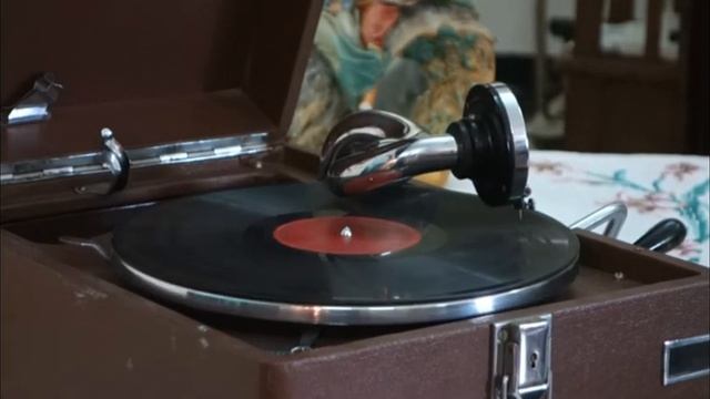 Как звучит настоящий патефон. Музей города Заозерный. Красноярский край смотреть онлайн