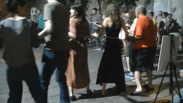 Вечерние танцы в Стамбуле смотреть онлайн