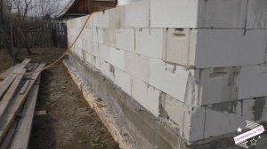 ЖЕСТЬ -  ПОЯВИЛИСЬ ТРЕЩИНЫ В ФУНДАМЕНТЕ И СТЕНАХ.