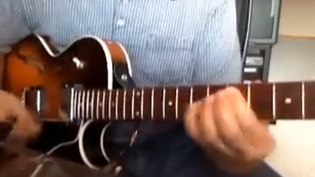 In A Jazz Mood with a Gibson ES-135 смотреть онлайн