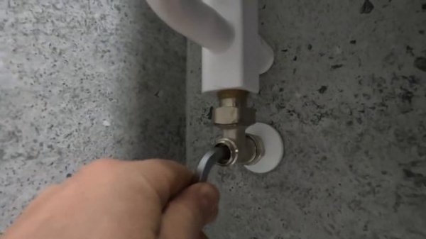 Почему не греет полотенцесушитель.