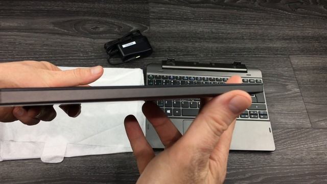 Acer Switch One 10 - Acer 10.1" Touchscreen Convertible Laptop - (Intel Atom x5-Z8300) UNBOXING смотреть онлайн