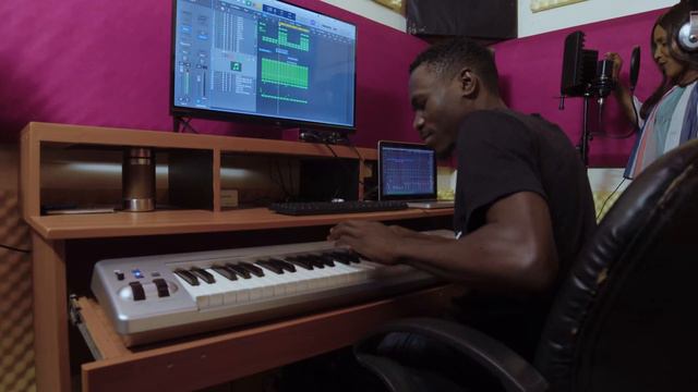 MALAIKA BY VIOLA KAMPALA (STUDIO VISUALIZER)4K смотреть онлайн