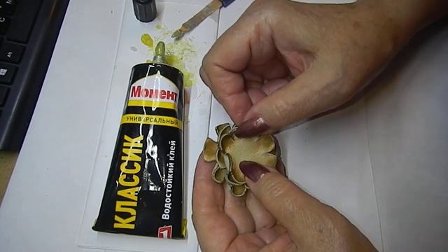 Как украсить обувь цветами из кожи. DIY. Flowers for shoes. As cores de sapatos смотреть онлайн