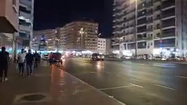 Dubai: Burjuman Metro Station to Bur Dubai Ascot Hotel walk tour смотреть онлайн