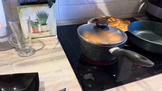 Готовлю сама малышу 8 месяцев/ Домашний влог смотреть онлайн