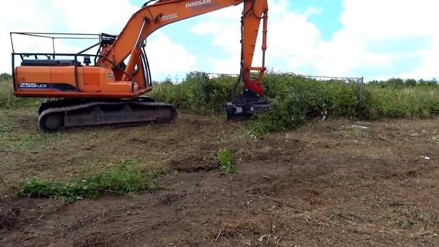 TFS160 Мульчер лесной измельчитель OSMA на экскаваторе Doosan 255LCV смотреть онлайн