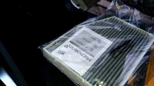 Замена фильтра салона VOLKSWAGEN JETTA 6