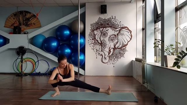 Сахаджа ардха маласана- половинная гирлянда смотреть онлайн