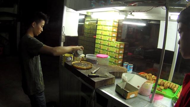 Martabak Spesial Cake Preparation, Pacitan, Java, Indonesia. GoPro смотреть онлайн
